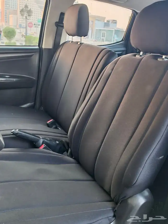 بكب ايسوزو و ميتسوبيشي غمارة وغمارتين ديزل 42