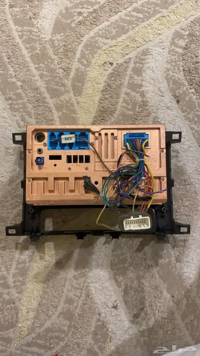 للبيع شاشه لاندكروزر 2006 نظيف 1