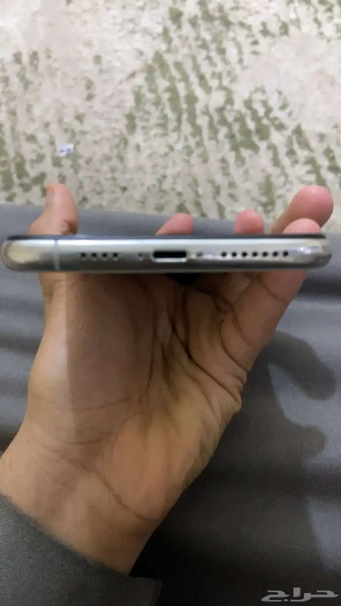 جوال ايفون 11 برو ماكس 4