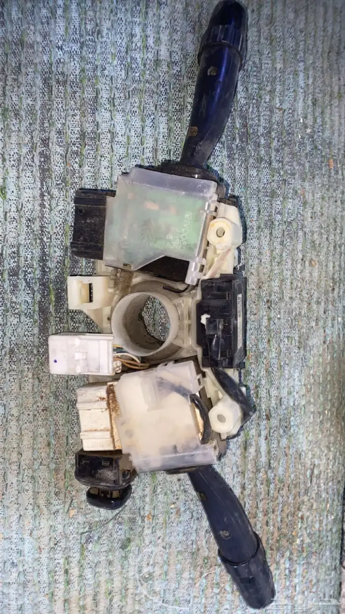 للبيع سويتش لكزس400 1