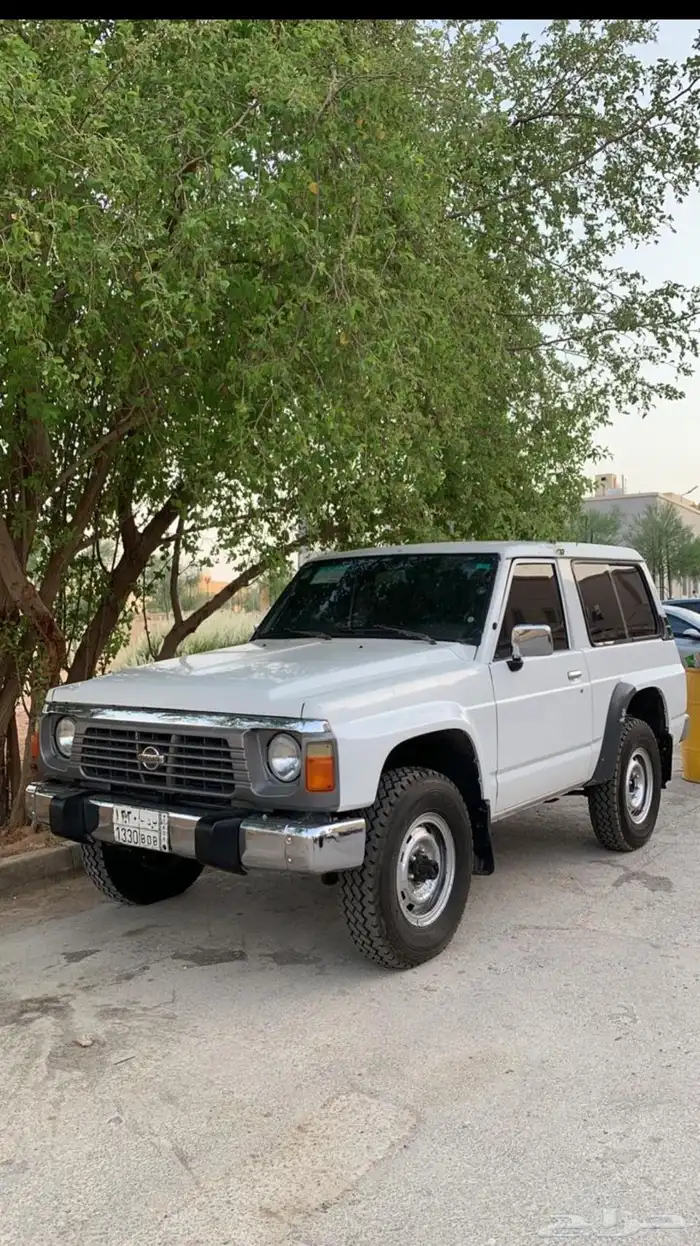 للبيع سفاري ربع موديل 1990 0