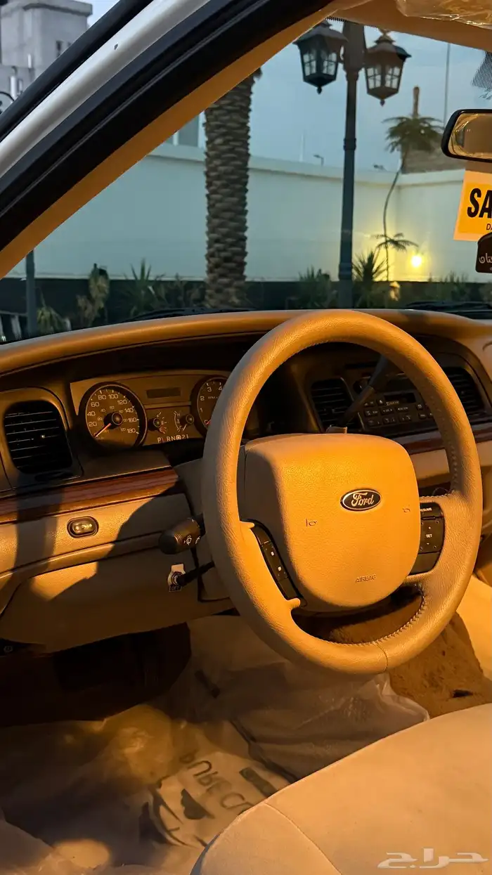 فورد كراون فكتوريا 2011 مدني مخزن 32