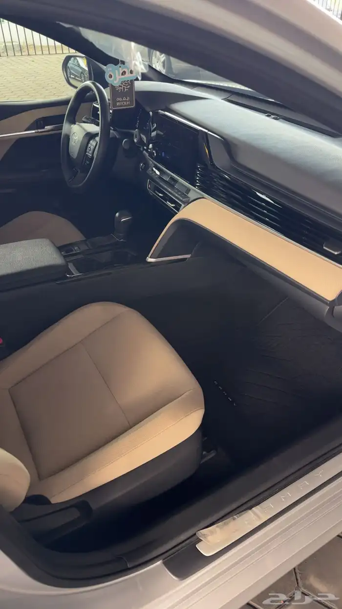 كامري 2025 سعودي LE (بنزين) ب 98.500 8