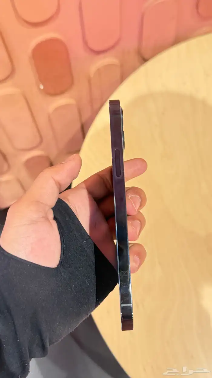 ايفون 12 برو 1