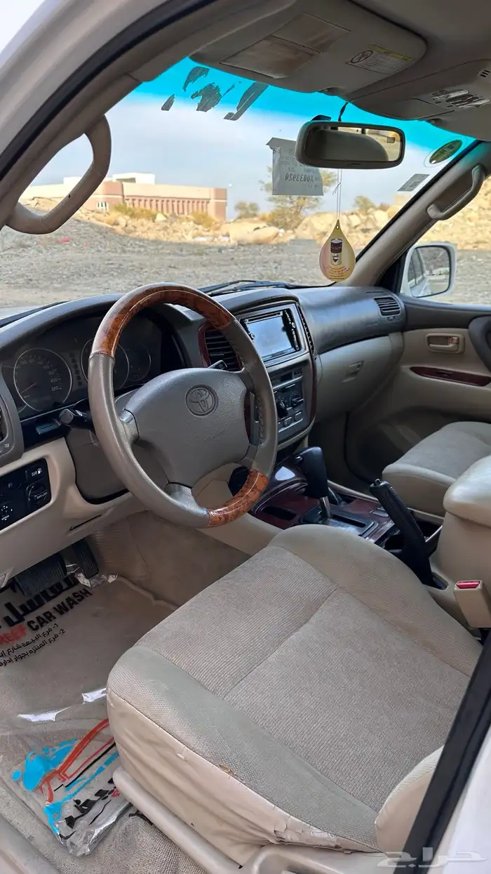 جيب لاندكروزر 11