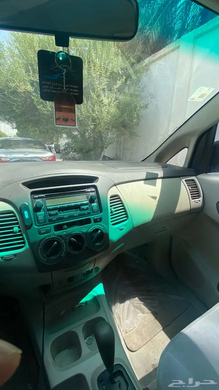 انوفا للبيع 2010 قير اتوماتيك 2