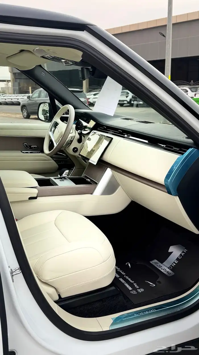 رنج روفر اوتو بيوغرافي 2025 اوف وايت 3