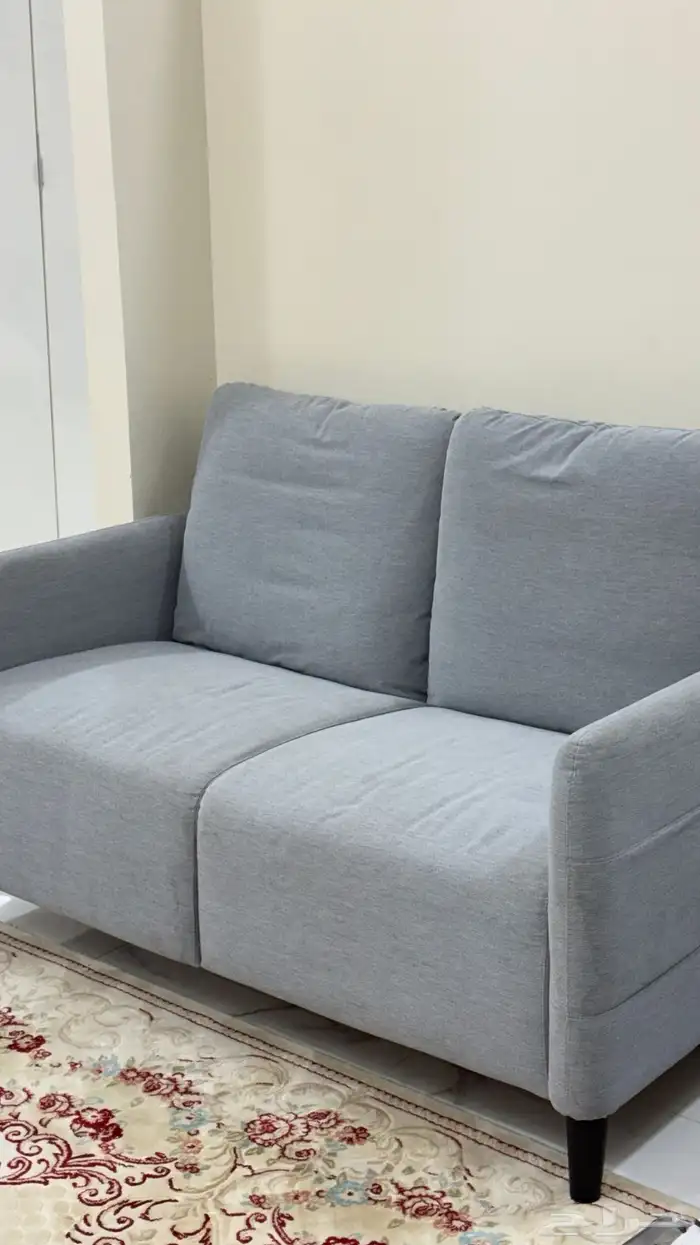 كنبه ايكيا اثاث مستخدم نظيف 3