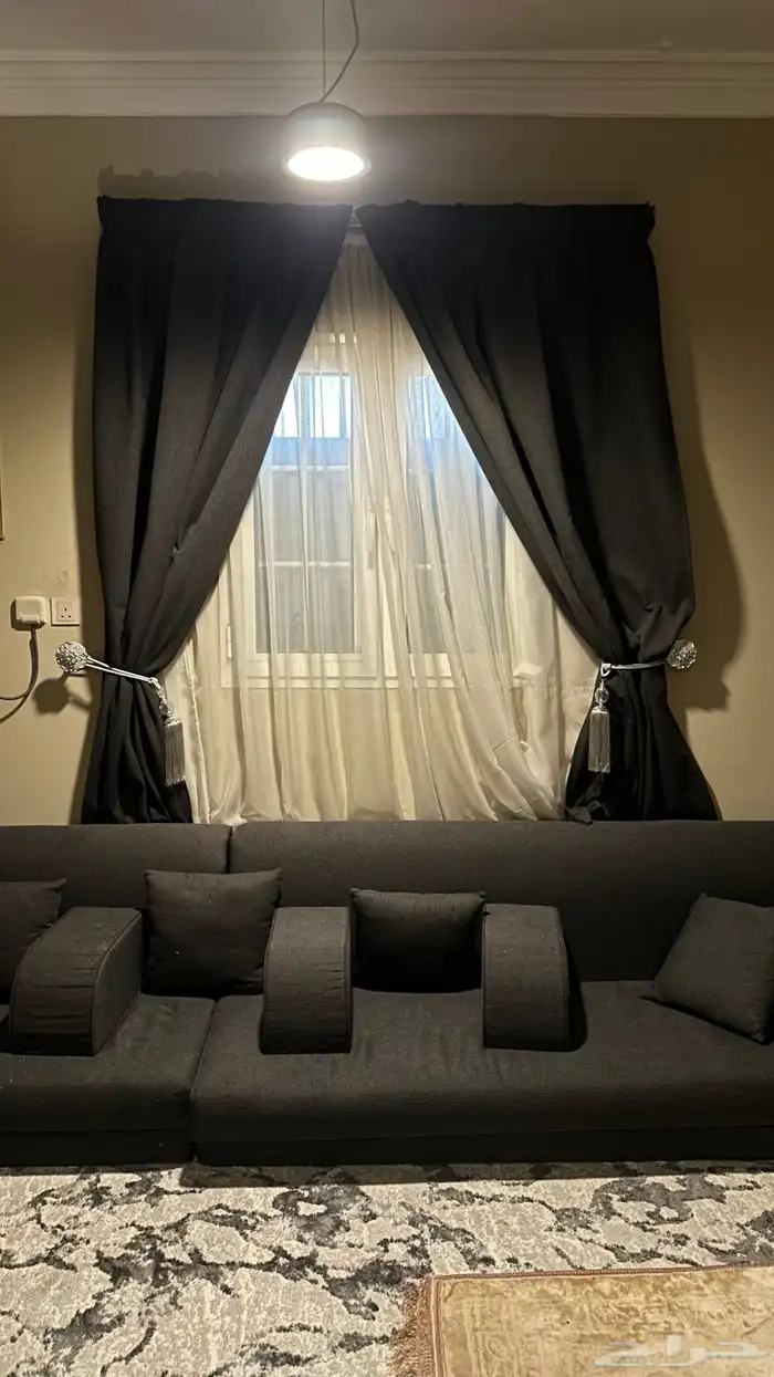 كنب ارضي مع ستاره وطاولات 1