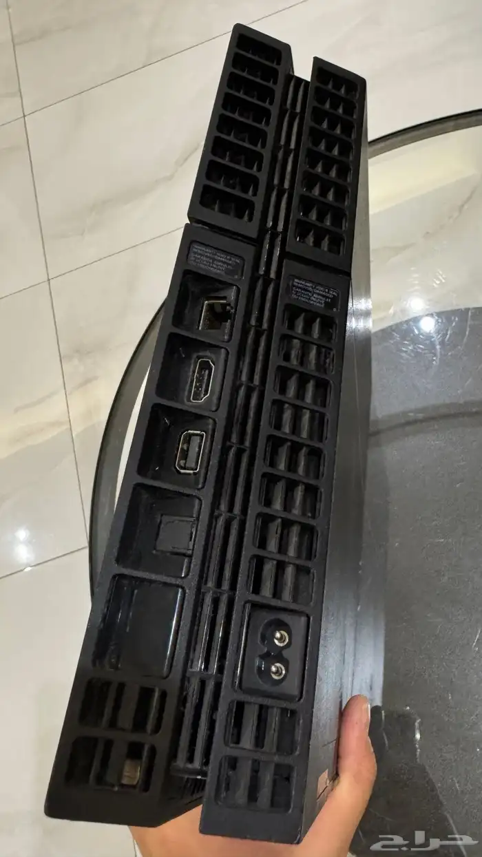 للبيع سوني 4 3