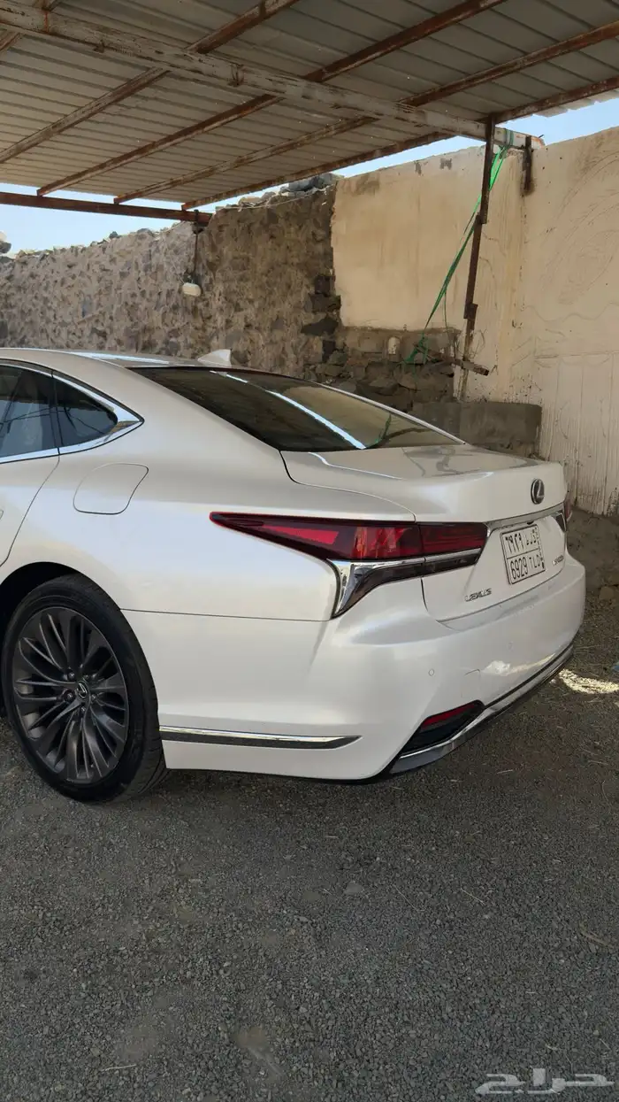 لكزز LS500 h شرط 2018 6