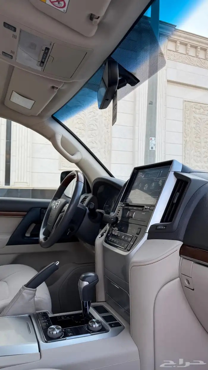 لاندكروزر GX.R 3 موديل 2018 شرط 40