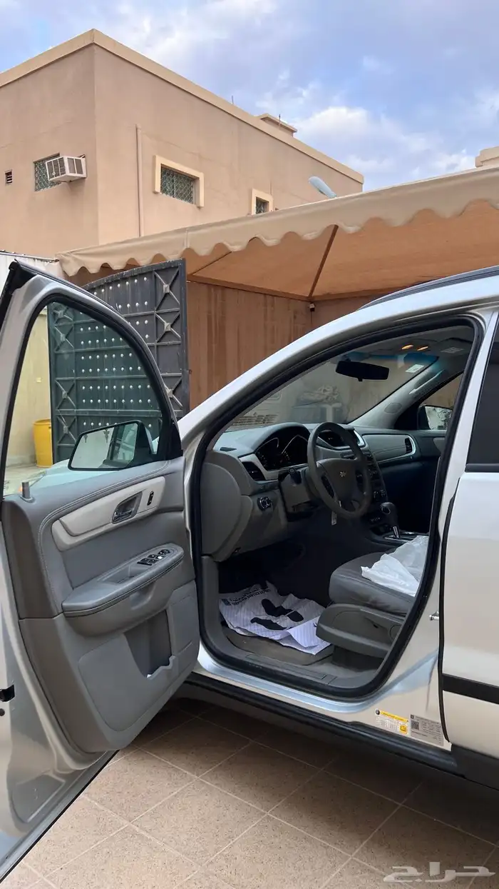 شفرولية ترافيس 2017V6 عداد قليل سعودي صيانات منتظمه بالوكال 37