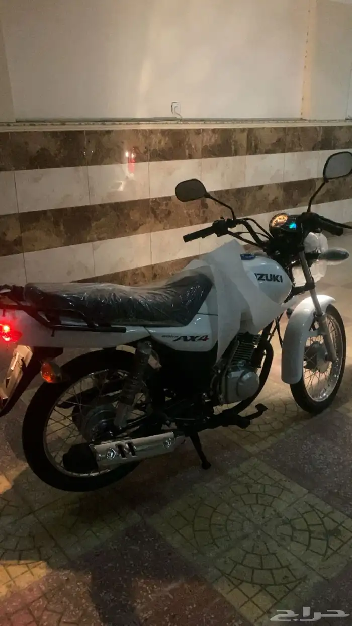 دراجة نارية سوزوكي AX4 2025 1
