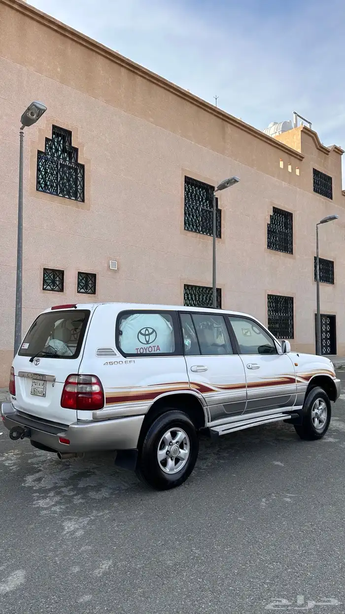 جيب لاندكروزر 5