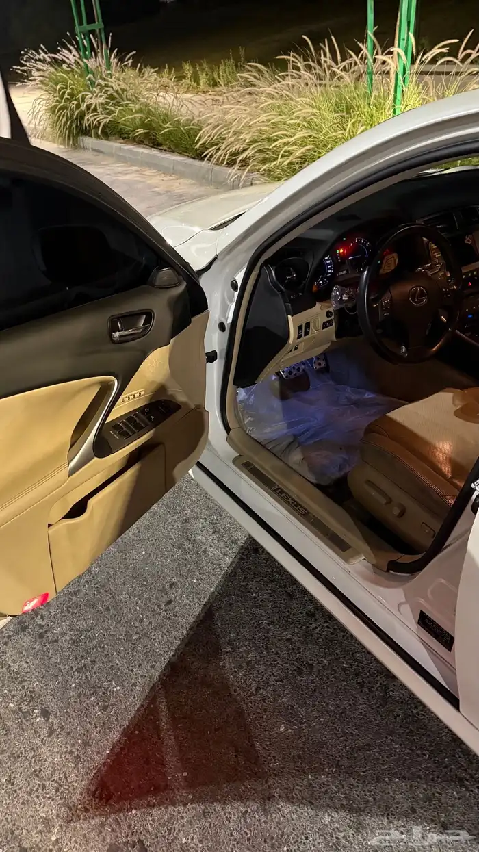 لكسزز is300 9