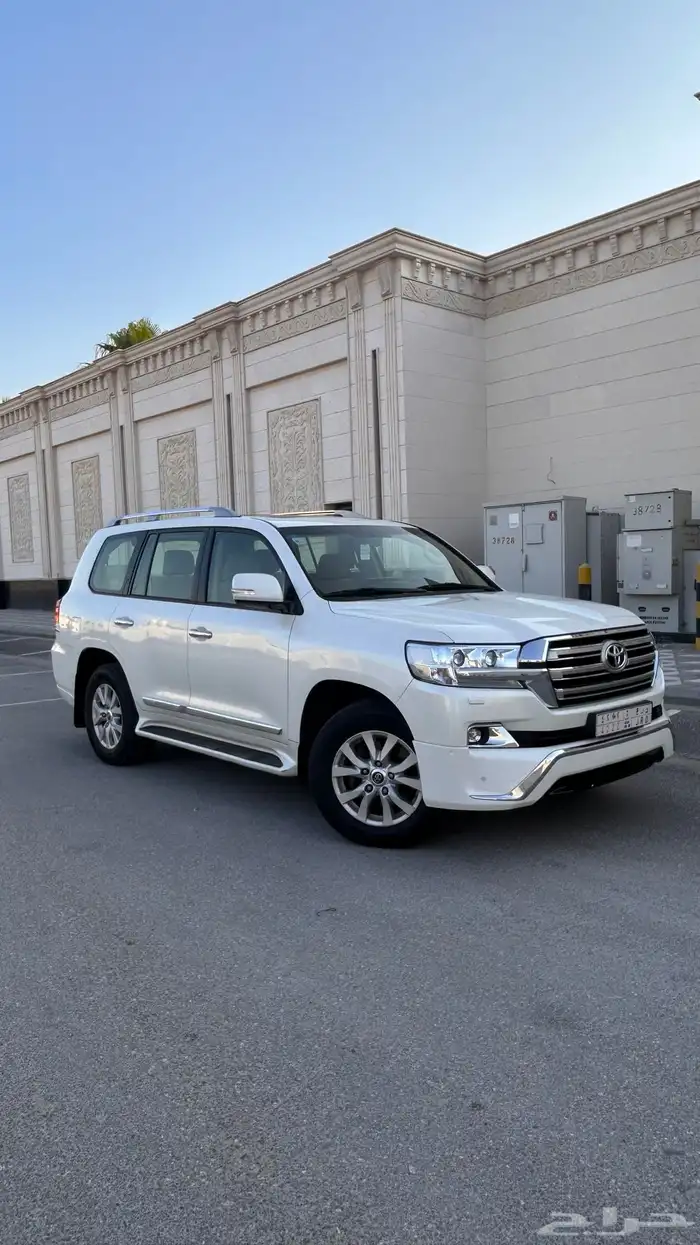 لاندكروزر GX.R 3 موديل 2018 شرط 2