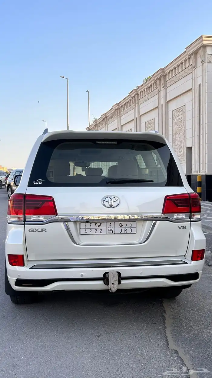 لاندكروزر GX.R 3 موديل 2018 شرط 17