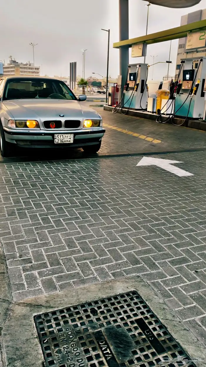 للبيع بي ام 10