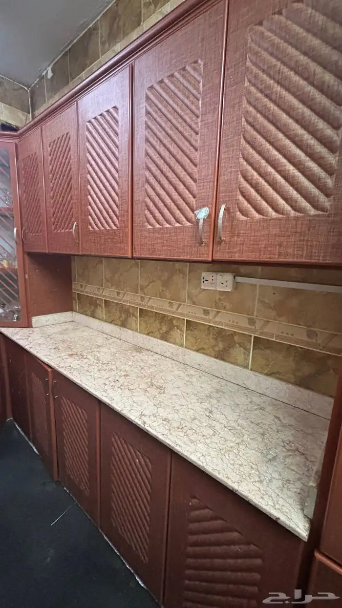 السلام عليكم معاي مطبخ للبيع 1