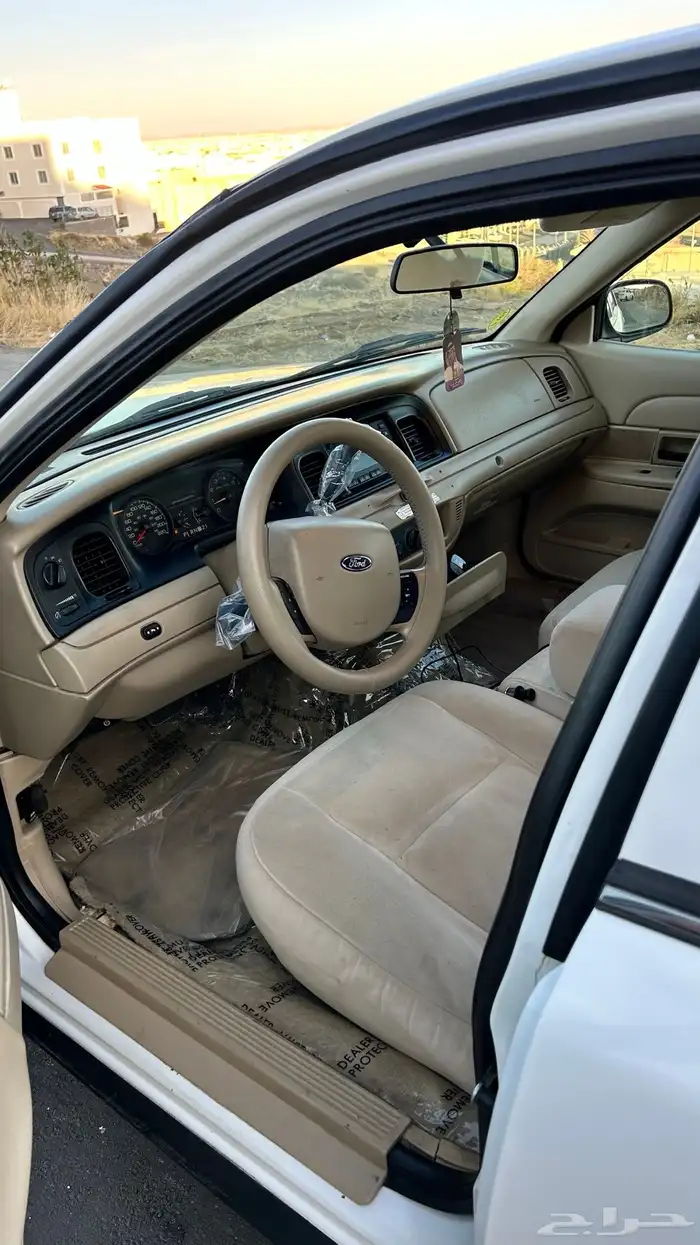 فورد فكتوريا 2012 5