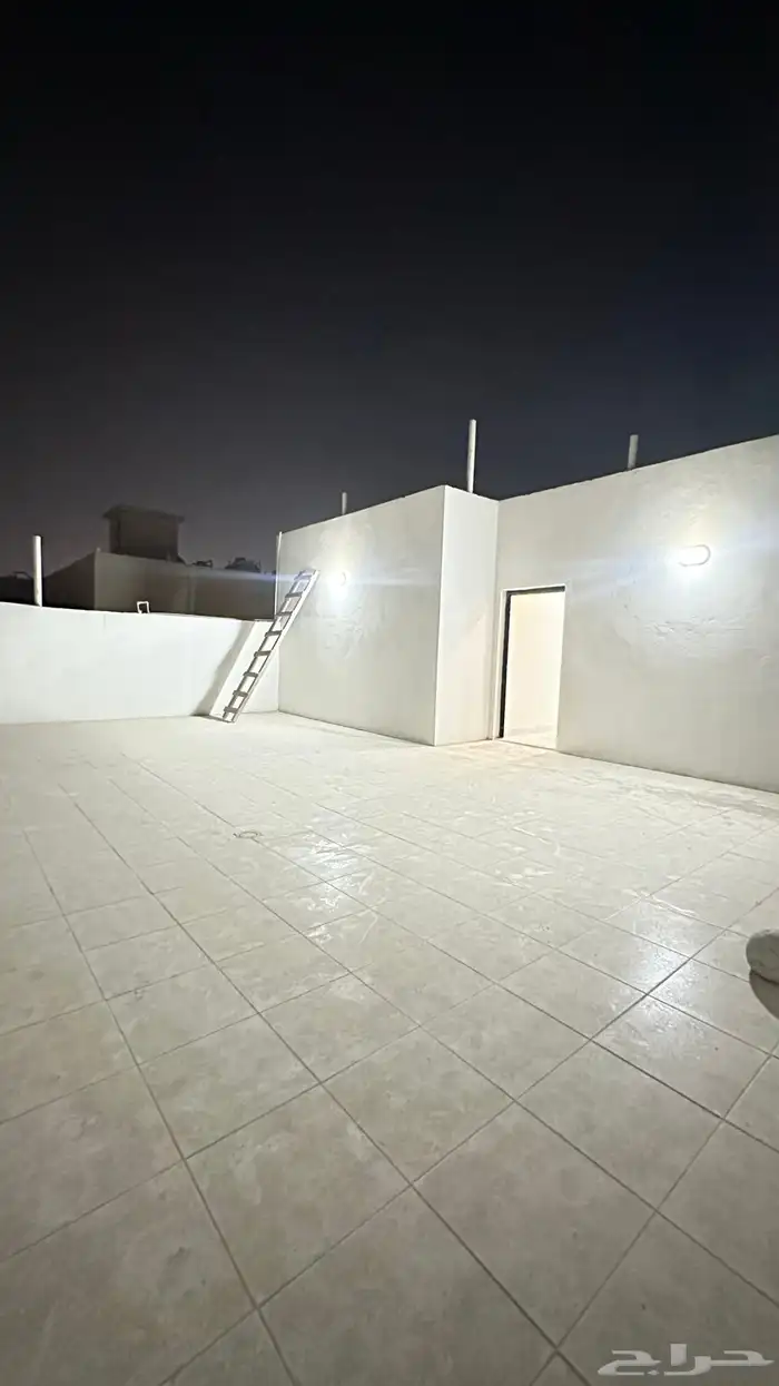 للبيع شقه دبلكس حي احد مساحه 250متر 7