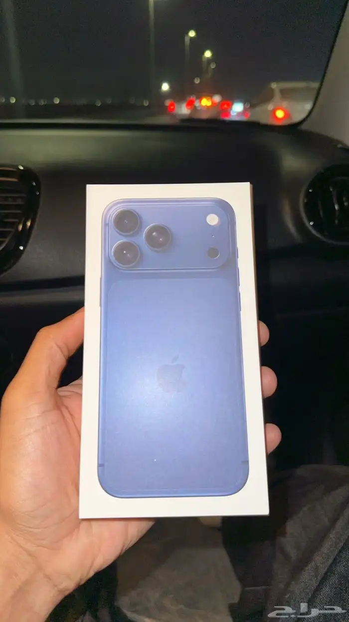 ايفون برو ماكس 17 نيلي عميق 1