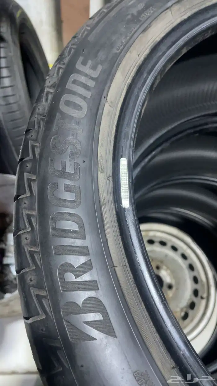 235 45 18 طقم كفرات برجستون 5