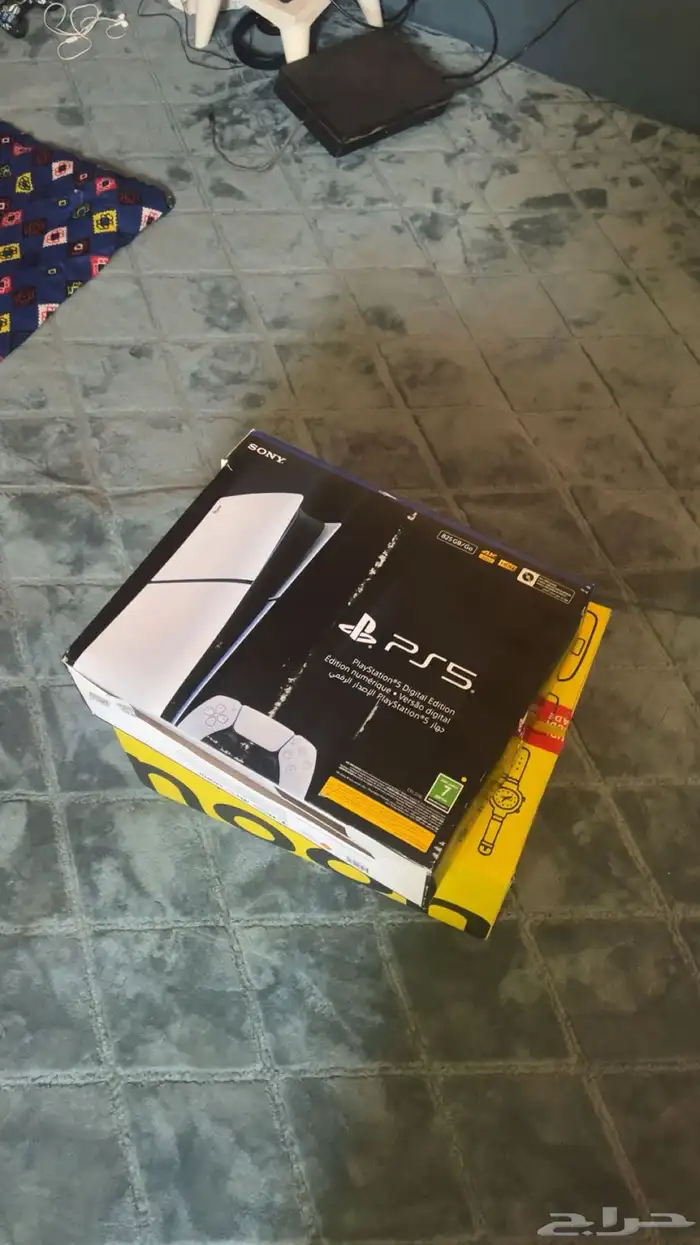 سوني 5 استعمال شهر مع شاشة 0