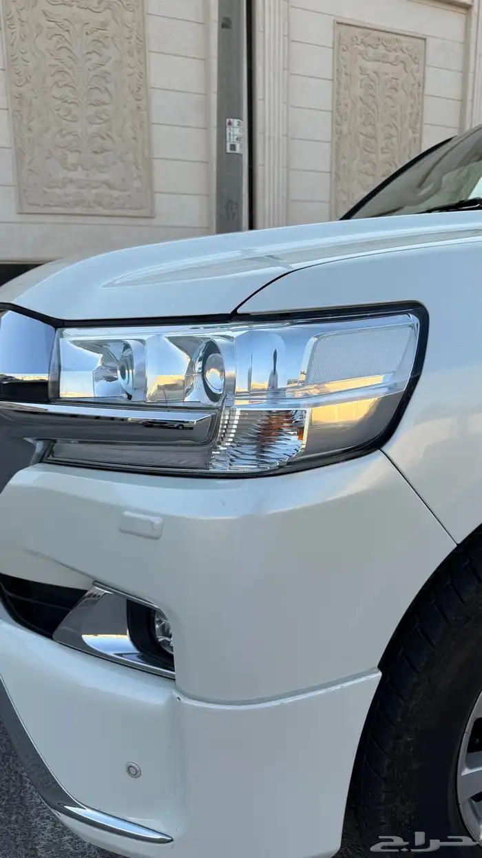 لاندكروزر GX.R 3 موديل 2018 شرط 9