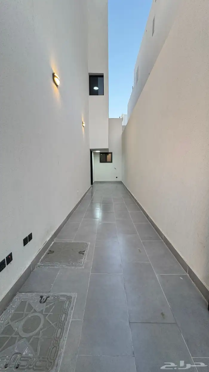 فيلا في مخطط النخبه دور  دور  شقه 9