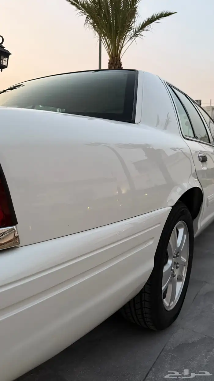 فورد كراون فكتوريا 2011 مدني مخزن 19