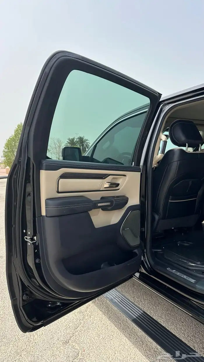 Dodge Ram Limited 2021 V8 38