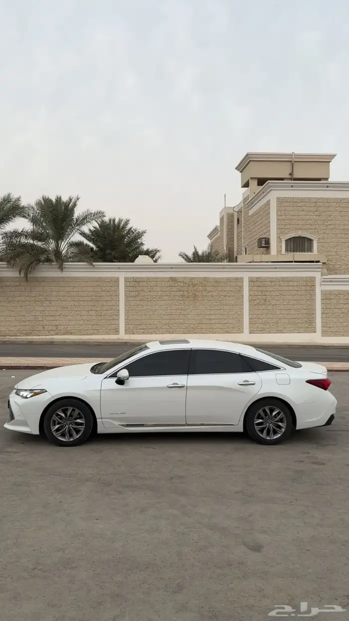 للبيع افالون ممشى قليل2020 مالك اول من الوكالة بدي وكالة 15