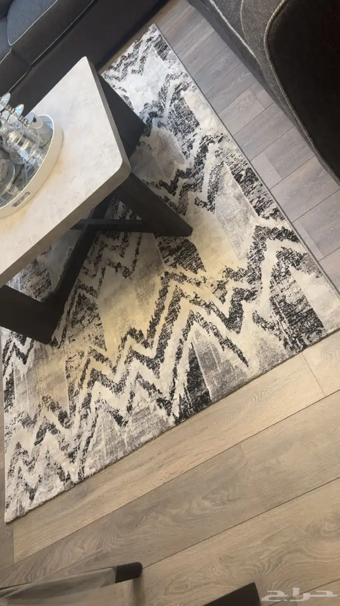 سجادة للبيع نظيفه 0