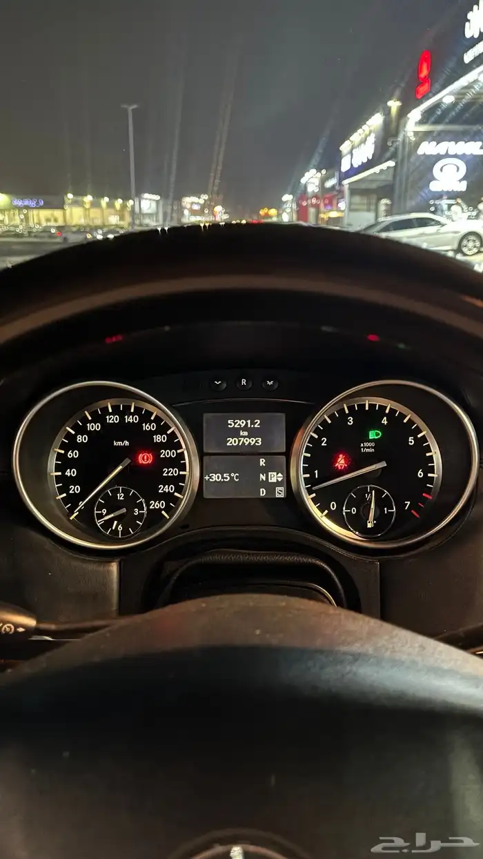 مرسيدس GL500 26