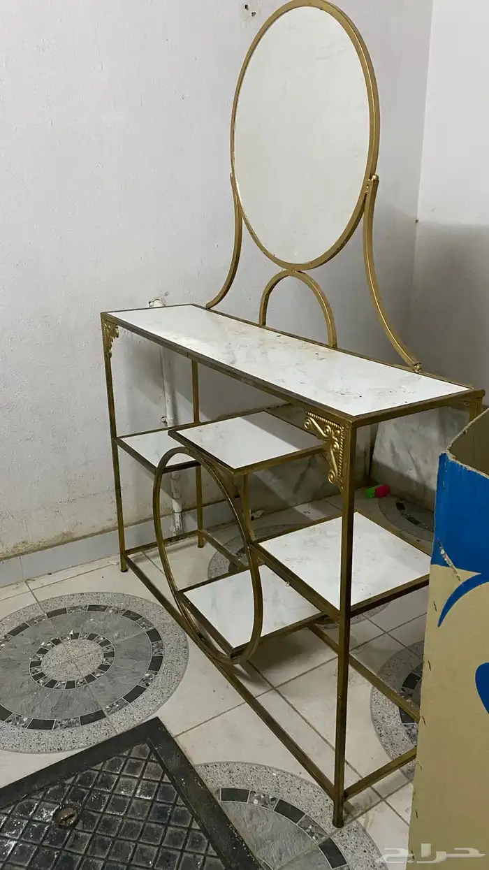 للبيع مكيف نظيف  خزانه بابين  كنب حرفL طاولة استقبال مشروطه 3