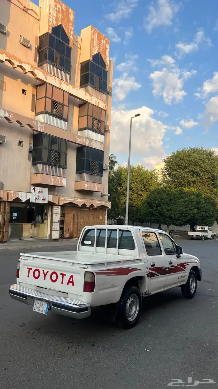 هايلوكس 2004 للبيع 2