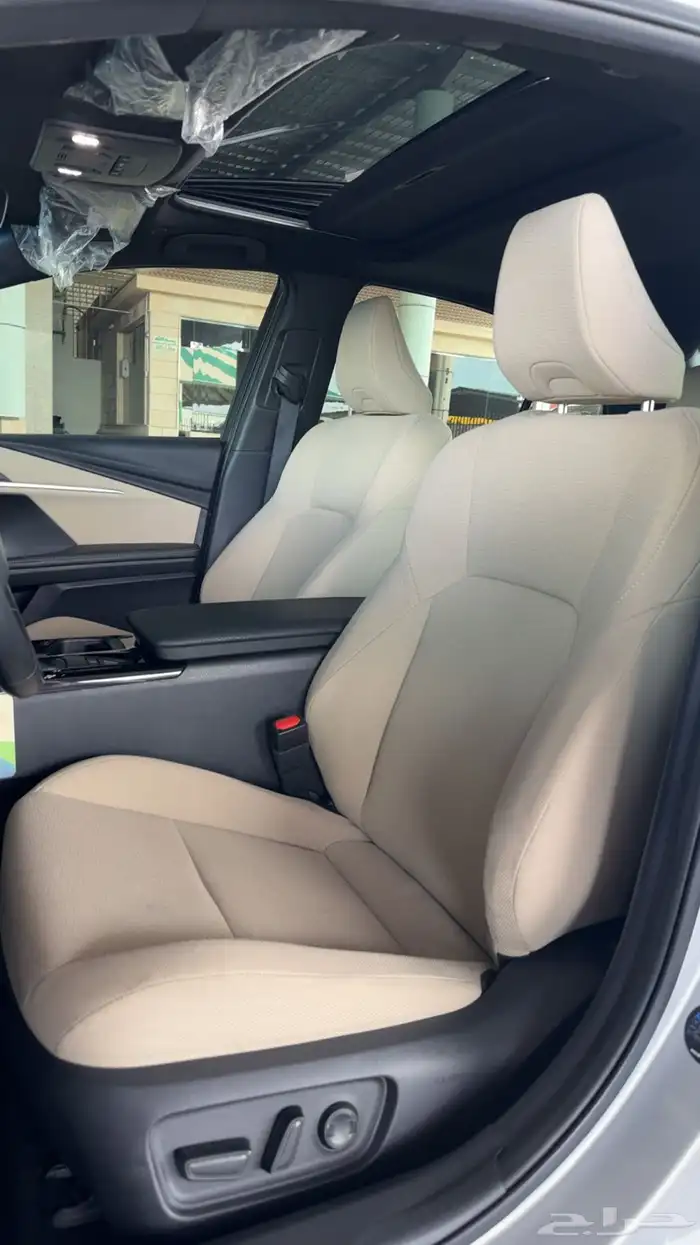 كامري 2025 سعودي LE (بنزين) ب 98.500 7