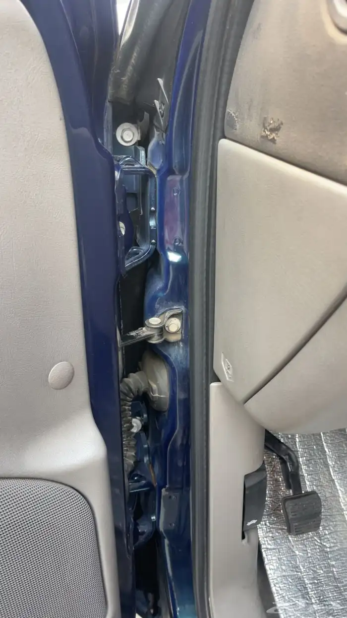 جمس مخزن ماشي 100 الف فقط 2006 32