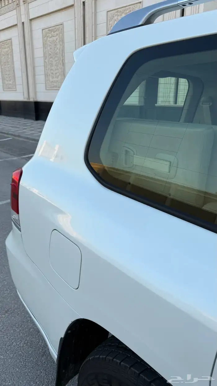 لاندكروزر GX.R 3 موديل 2018 شرط 37