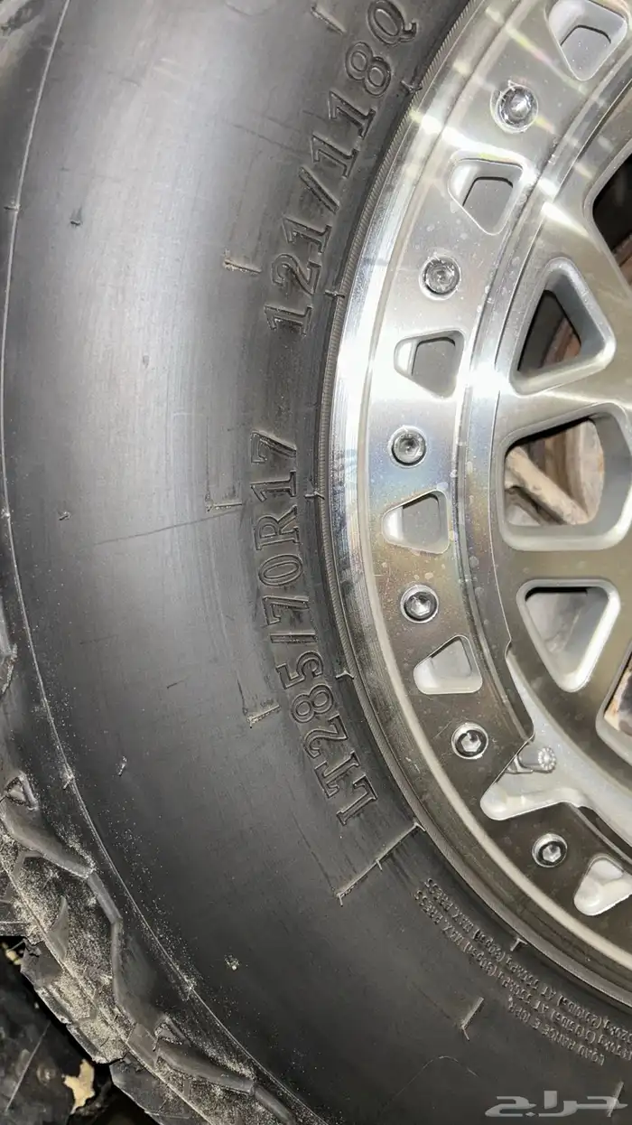 جنوط kmc وكفرات نص حجري 1