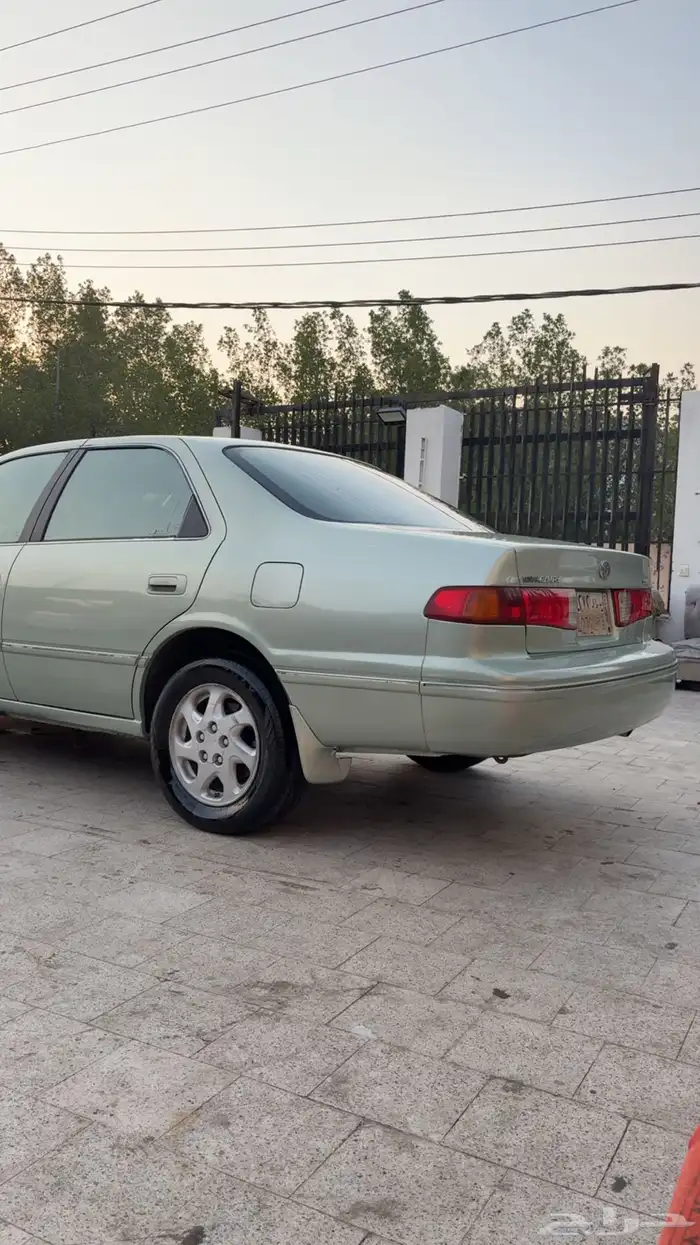 للبيع كامري 2001 9