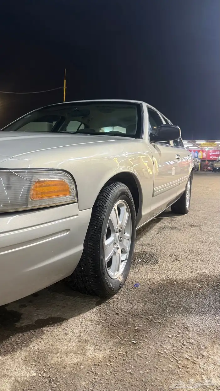 فورد كراون فكتوريا مدني 2012 24