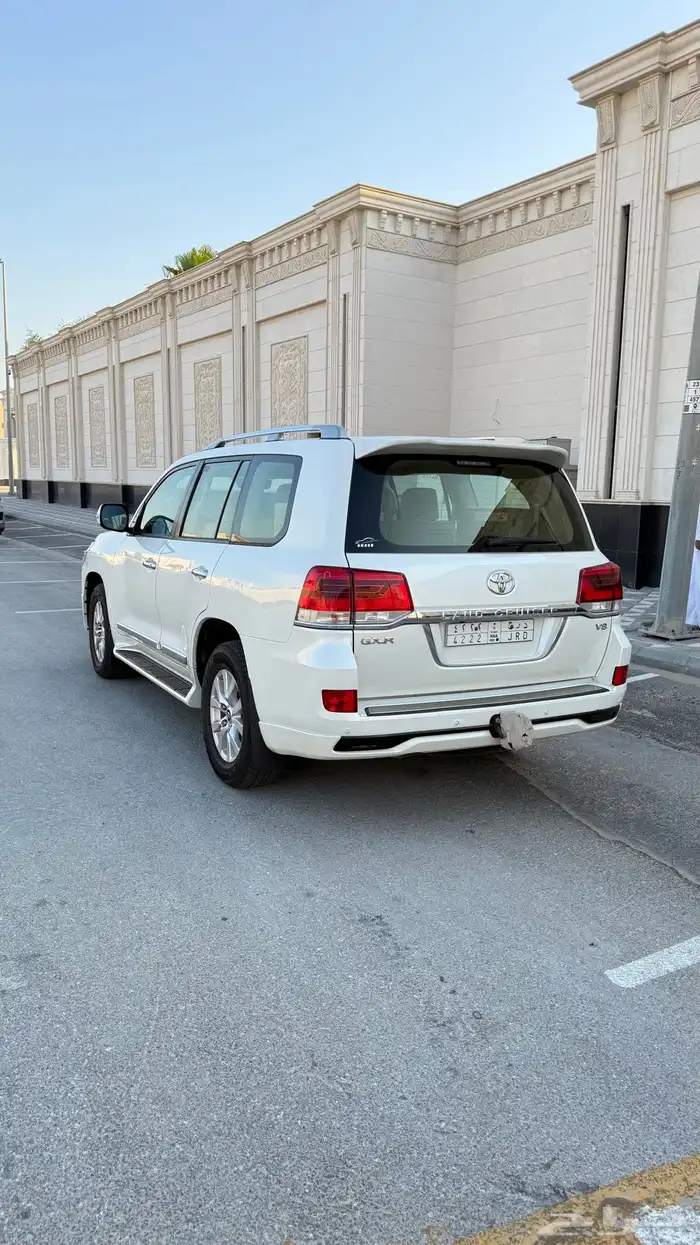 لاندكروزر GX.R 3 موديل 2018 شرط 16