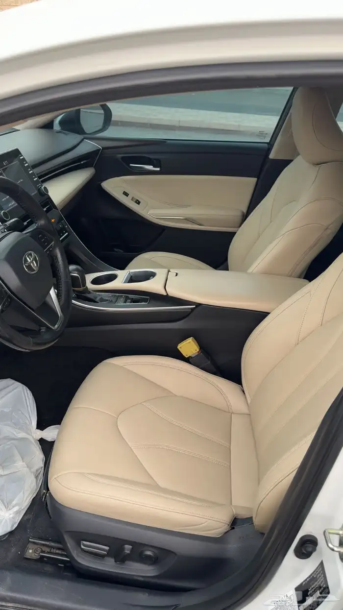 للبيع افالون ممشى قليل2020 مالك اول من الوكالة بدي وكالة 8