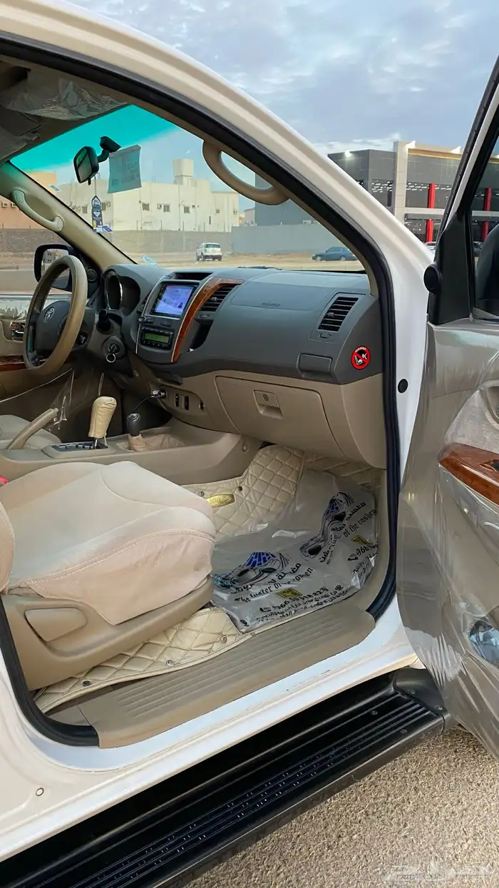 فورتشنر موديل 2010 2