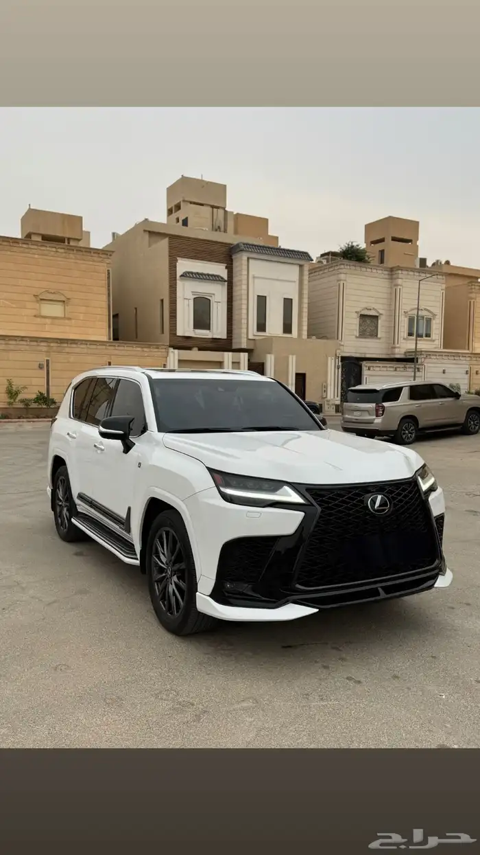 جيب لكزس F Sports LX2023 2