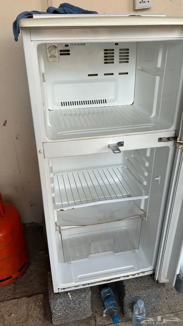 ثلاجة LG مستعملة بسعر مغري 2