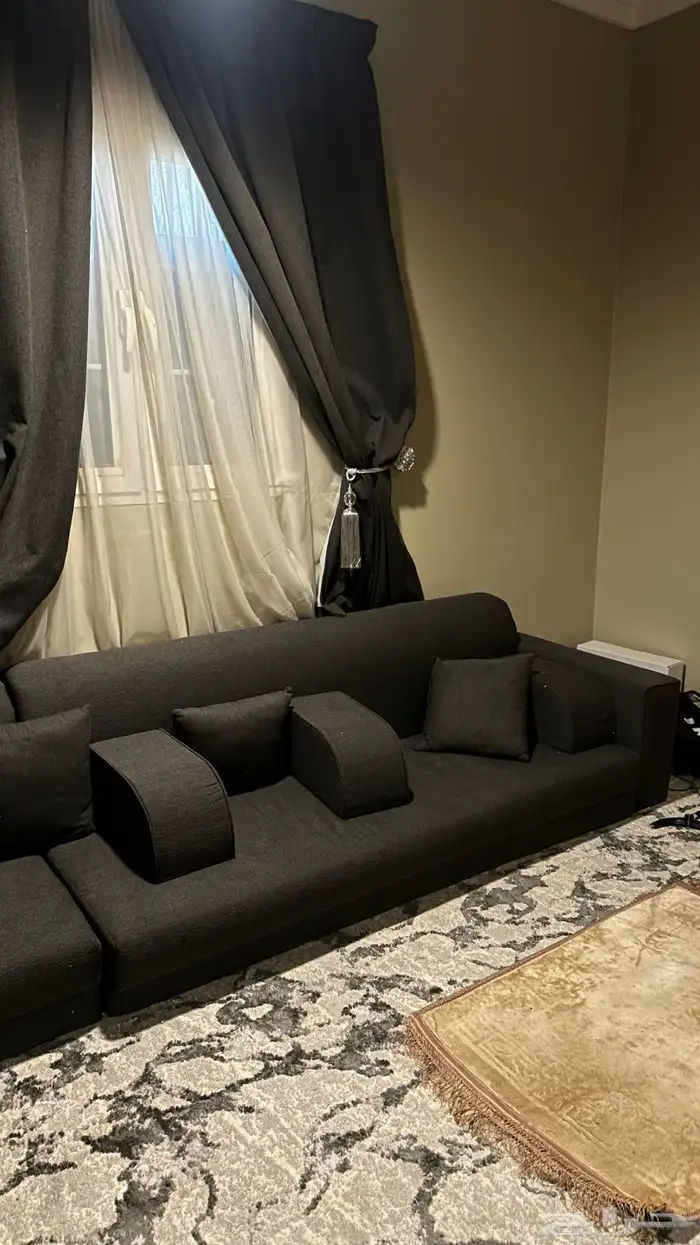 كنب ارضي مع ستاره وطاولات 4